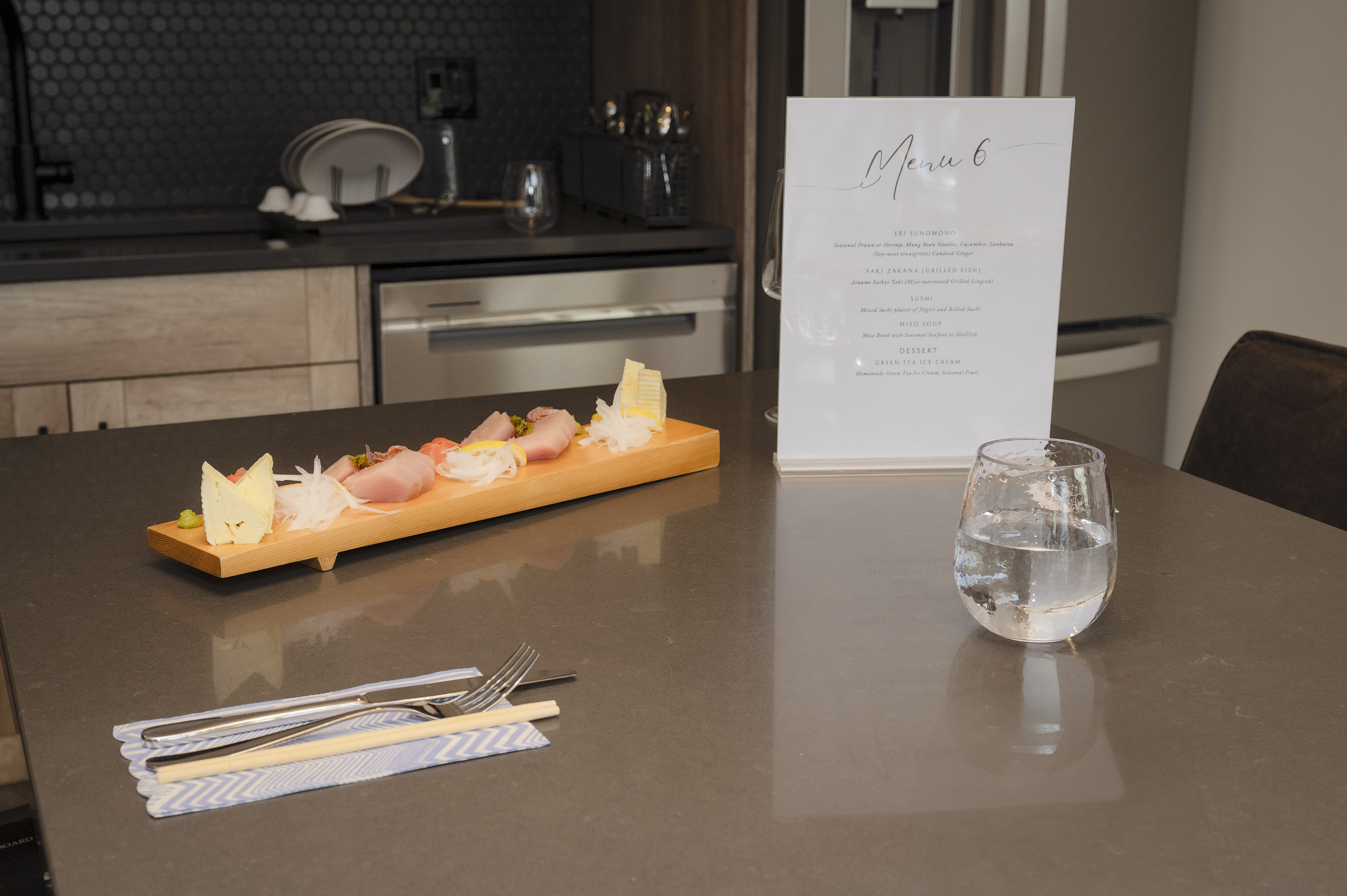 Gourmet lunch served in the field